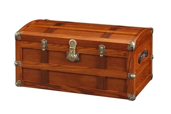 Steamer Trunk in Oak Wood