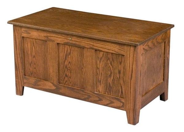 Amish Hugo Cedar Chest