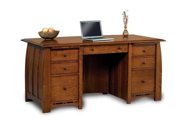 Amish 65 Wood Grove Mission Executive Desk with Optional Hutch Top shown in Quarter Sawn White Oak with Golden Brown.