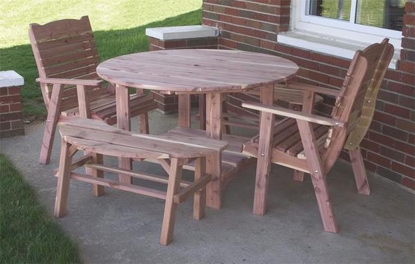 Amish Cedar Wood Round Picnic Table Set