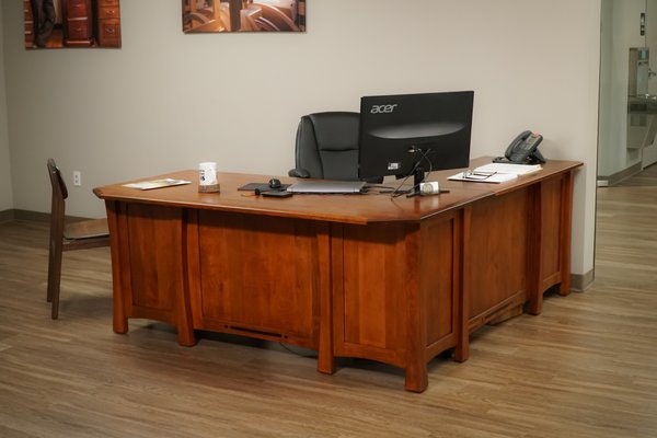 Amish Sathmore Mission Corner L-Shaped Desk