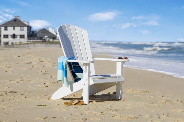 Amish Leisure Lawns White Poly Adirondack Chair - Quick Ship