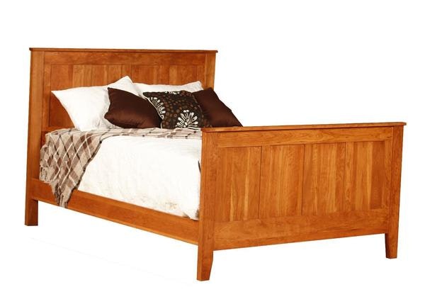 Amish Grosbeak Panel Bed with Regular Footboard