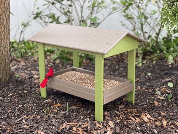 Amish Poly Covered Ground Feeder with Removable Tray - DutchCrafters Exclusive