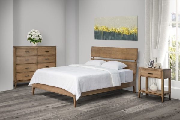 Amish Estelle Sleigh Bedroom Set